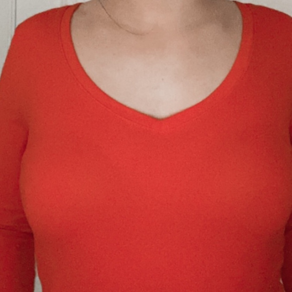 Red VNeck - Picture 2 of 2
